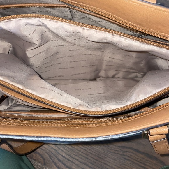 Michael Kors Frame out Item Leather Trim Vanilla NS Handbag - Picture 17 of 17